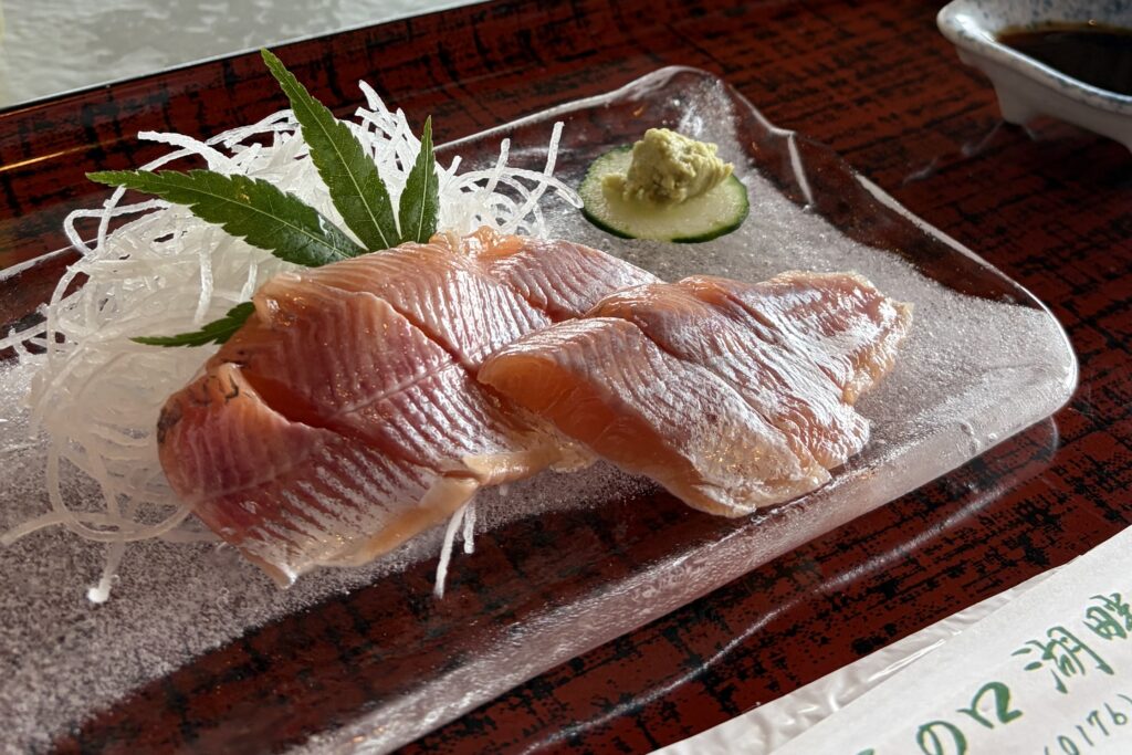 子の口湖畔食堂のひめますの刺身